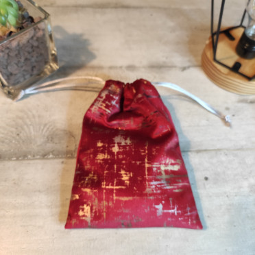 Dice bag in red velvet, marbled silver and gold