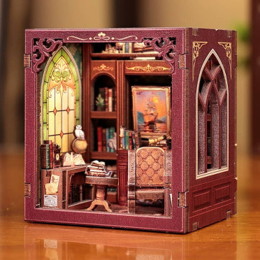 Mini Book Nook - Gentleman’s Lounge